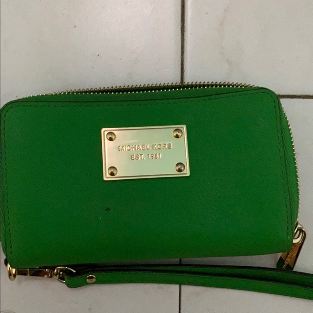 Michael Kors Wristlet *FREE GIFT W PURCHASE